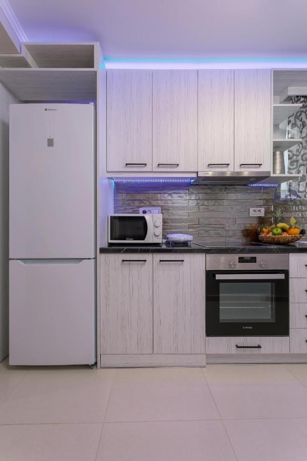 Evia'S Apartment - New Apartment In Town! ไซคิย์นธอสทาวน์ ภายนอก รูปภาพ