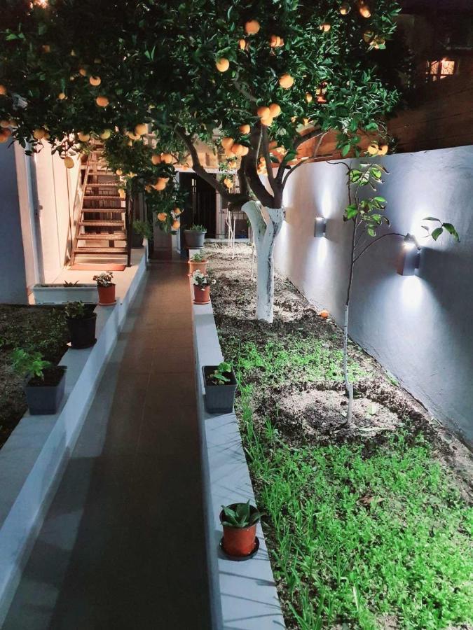 Evia'S Apartment - New Apartment In Town! ไซคิย์นธอสทาวน์ ภายนอก รูปภาพ